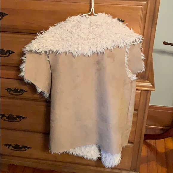 Sherpa vest - Picture 2 of 2